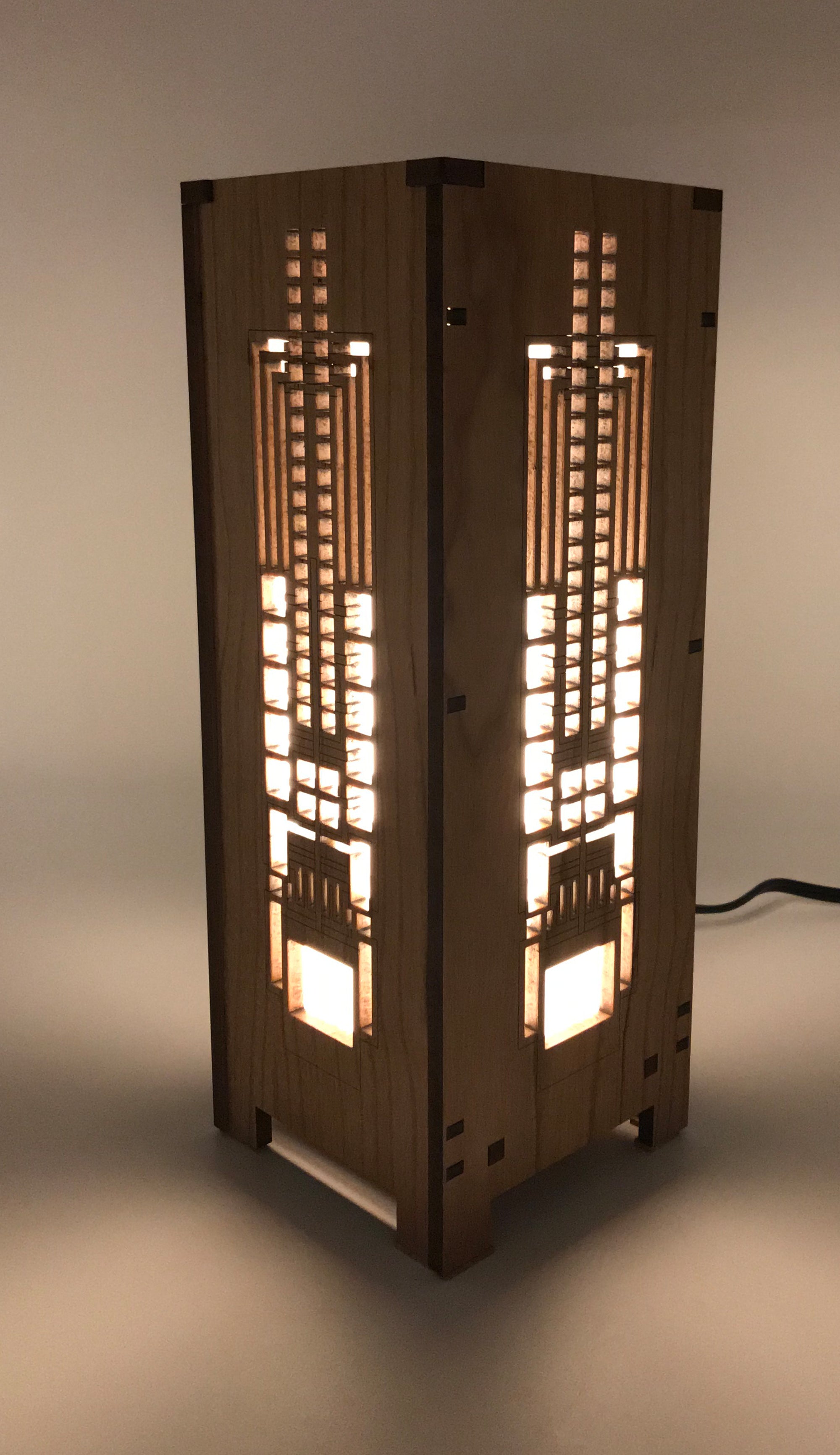 Hollyhock House Large Lightbox