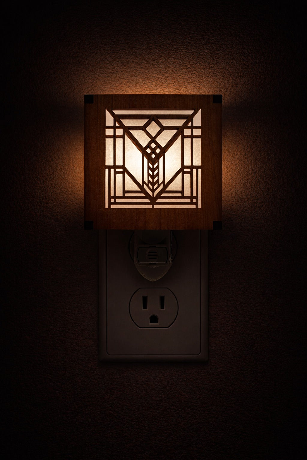 Lake Geneva Night Light | Frank Lloyd Wright | AlaModerna