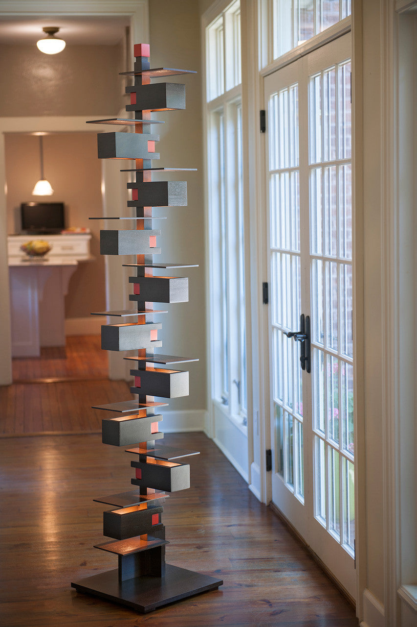 Taliesin 2 Walnut Edition

Frank Lloyd Wright, Taliesin, AlaModerna, Taliesin 2, floor lamp