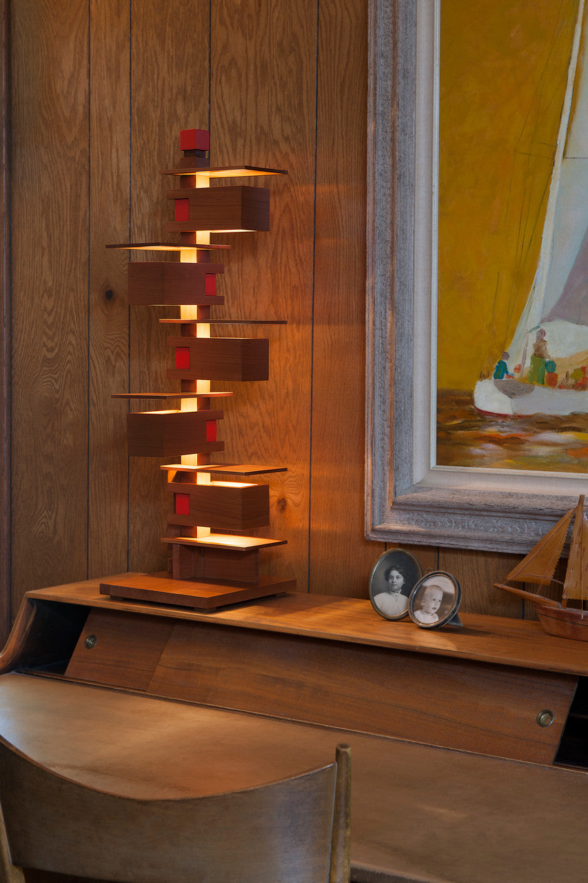 Taliesin 3 Cherry Edition

Frank Lloyd Wright, Taliesin, AlaModerna, Taliesin 3, table lamp
