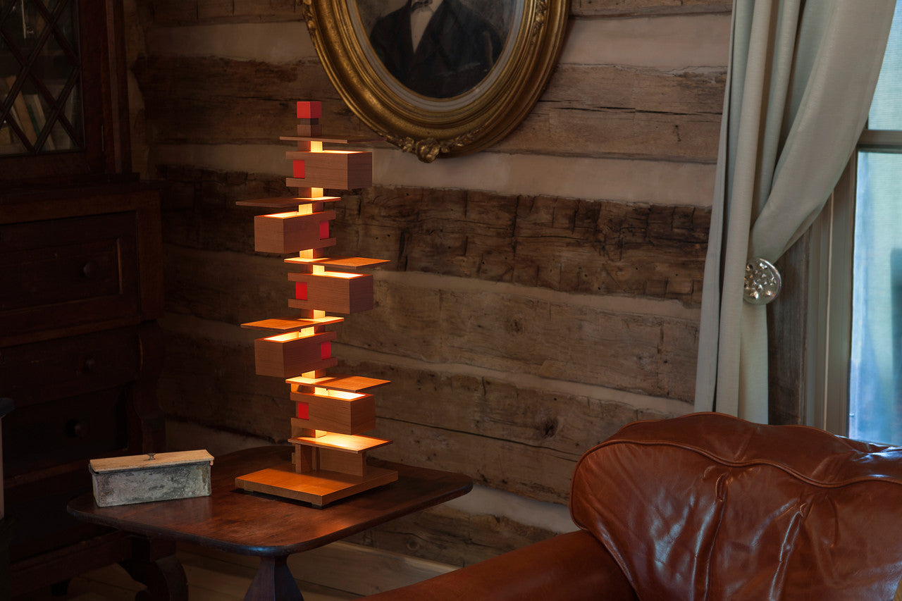 Taliesin 3 Cherry Edition

Frank Lloyd Wright, Taliesin, AlaModerna, Taliesin 3, table lamp