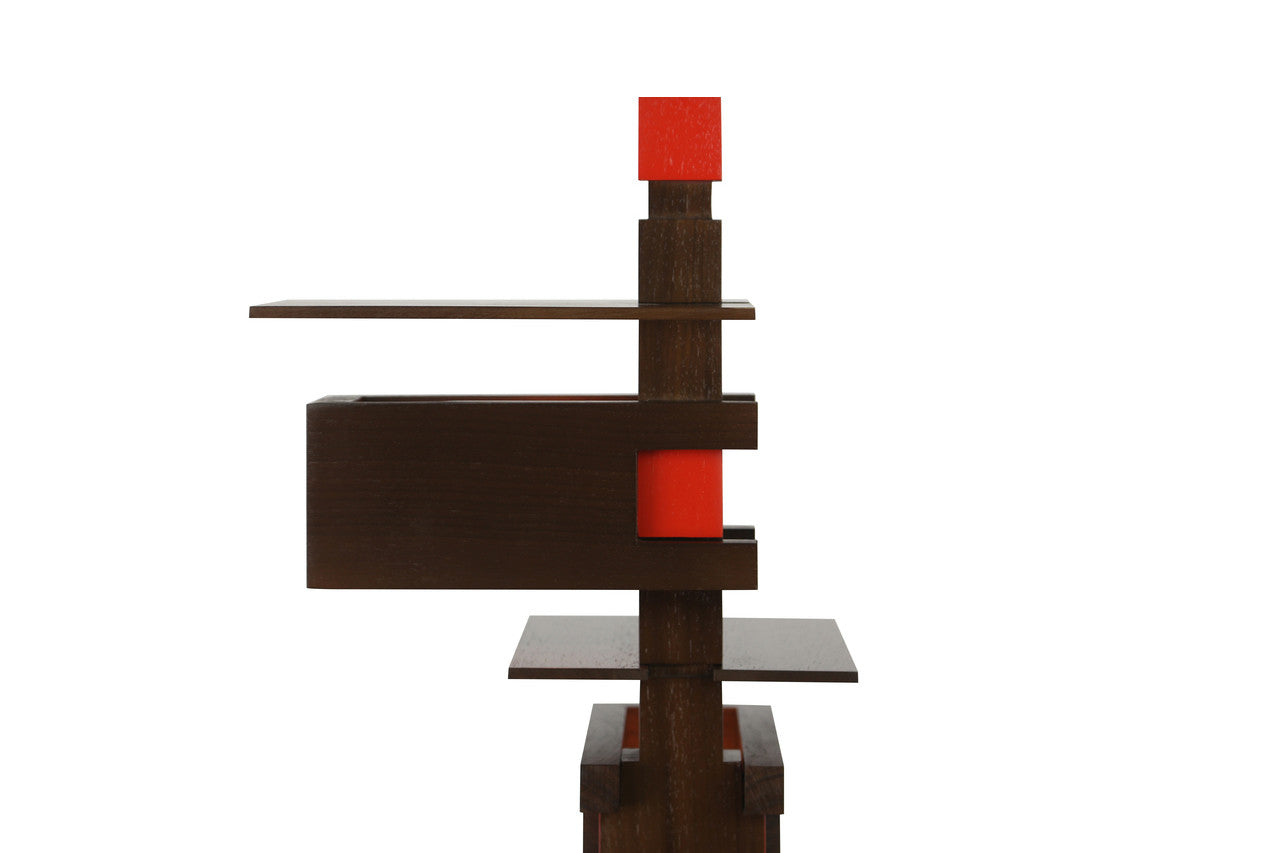 Taliesin 3 Walnut Edition

Frank Lloyd Wright, Taliesin, AlaModerna, Taliesin 3, table lamp